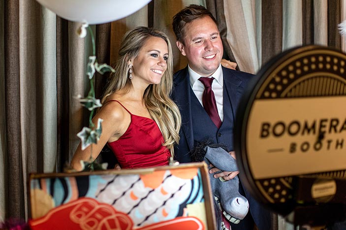 Share the fun of your corporate event instantly with the fabulous Boomerang Booth